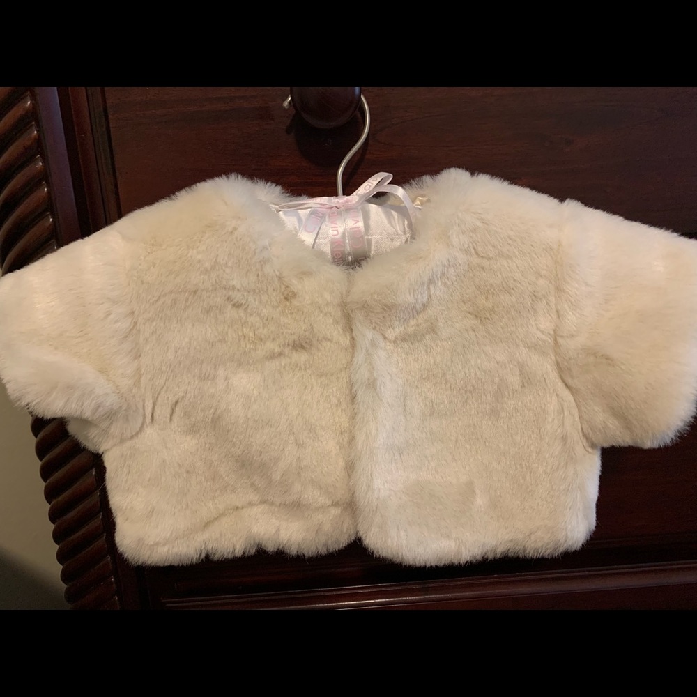 Baby Gap Faux Fur Cover up -off white- 12-18 mos